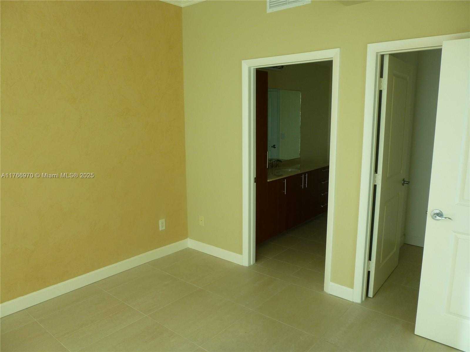 Small Image of 1945 SOUTH OCEAN DR #1402, Hallandale Beach Number 7