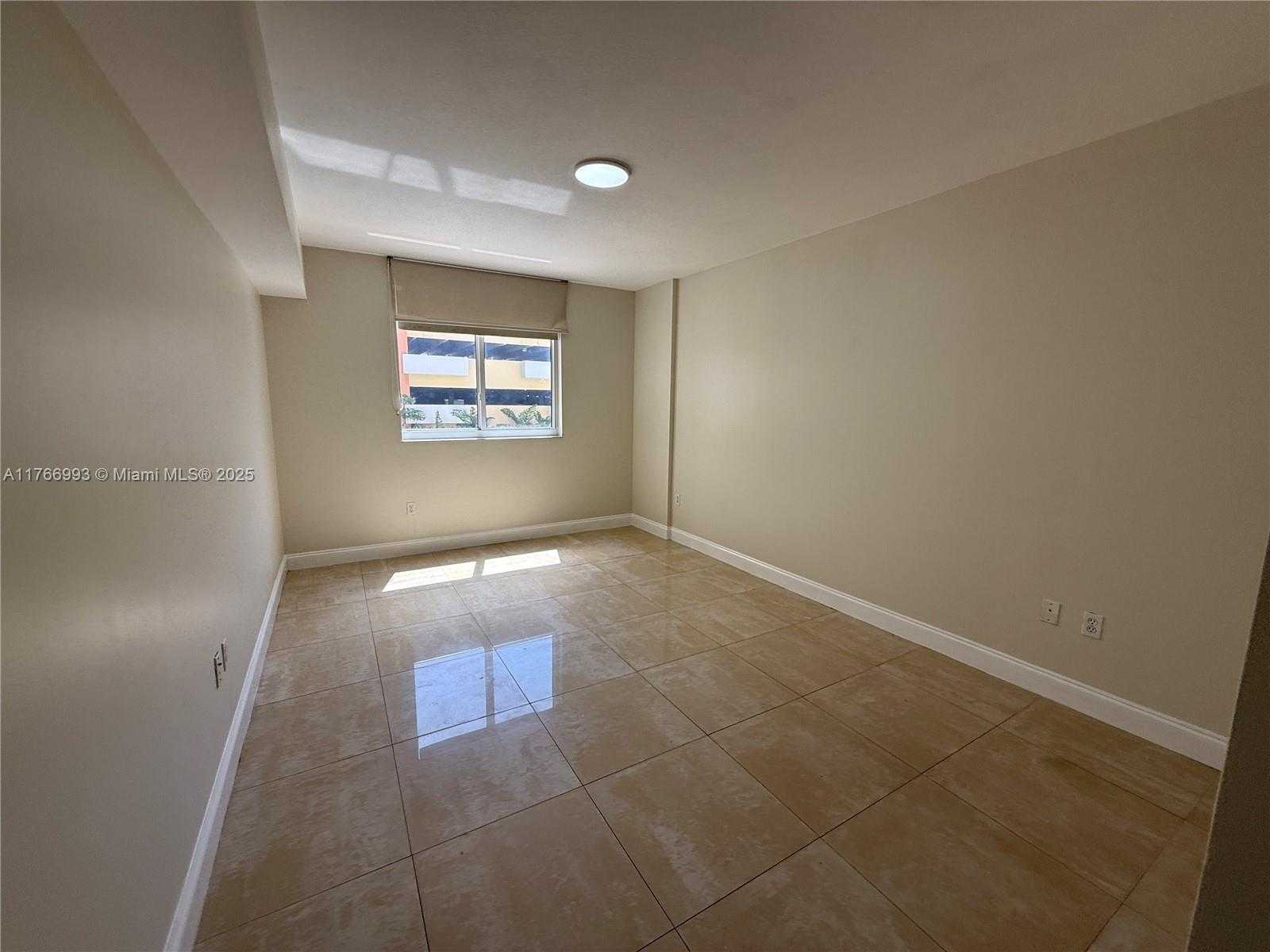 Small Image of 2775 NORTH EAST 187TH ST #327, Aventura Number 12