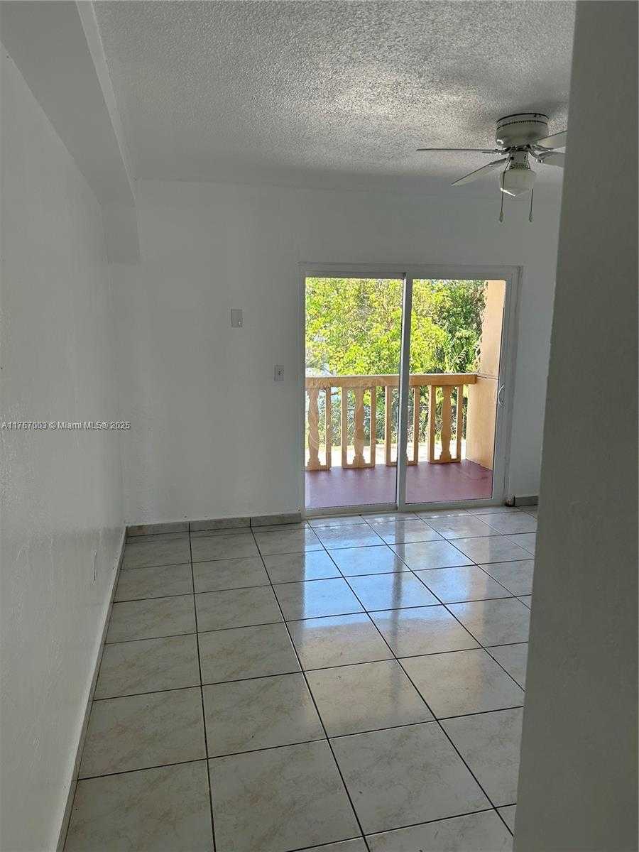 Small Image of 1085 WEST 71ST ST #26, Hialeah Number 13