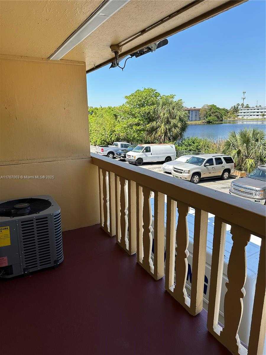 Small Image of 1085 WEST 71ST ST #26, Hialeah Number 18