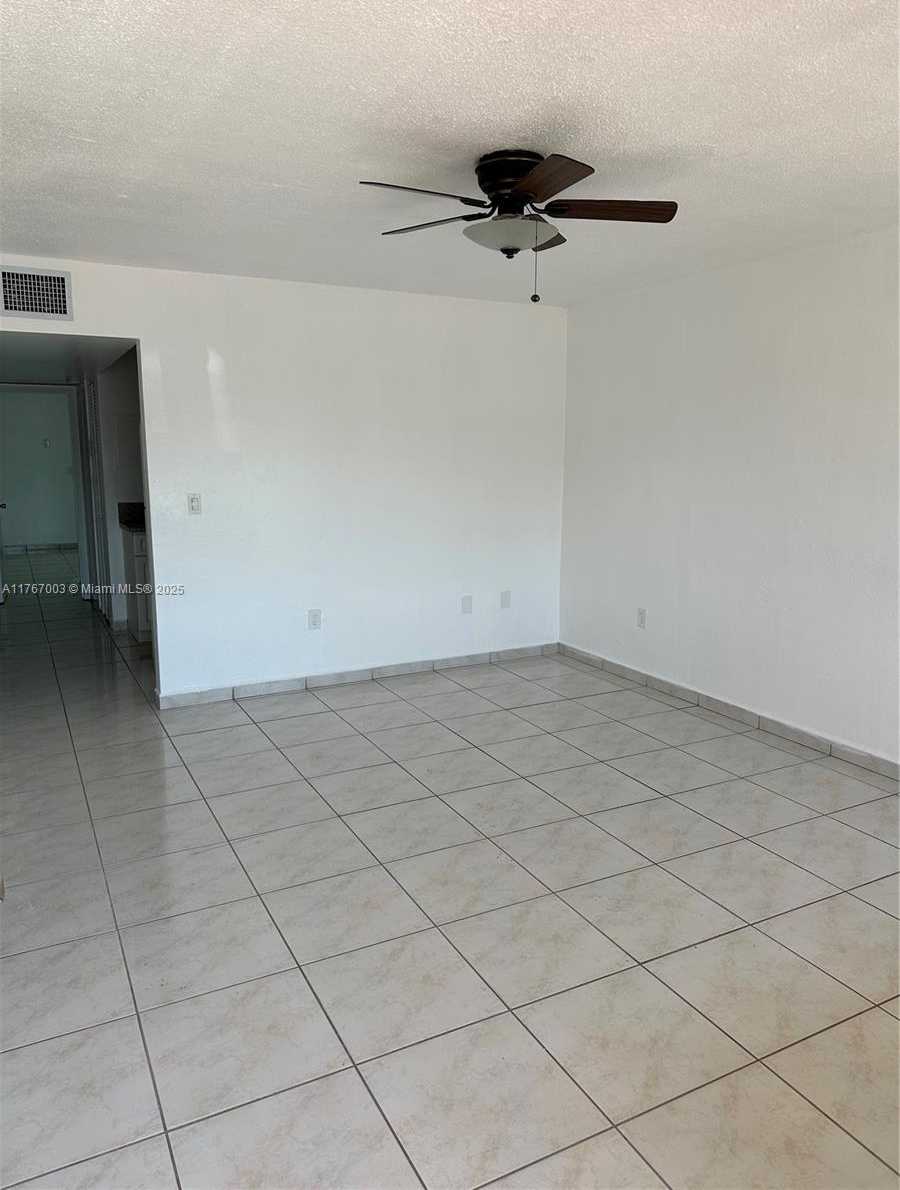 Small Image of 1085 WEST 71ST ST #26, Hialeah Number 3