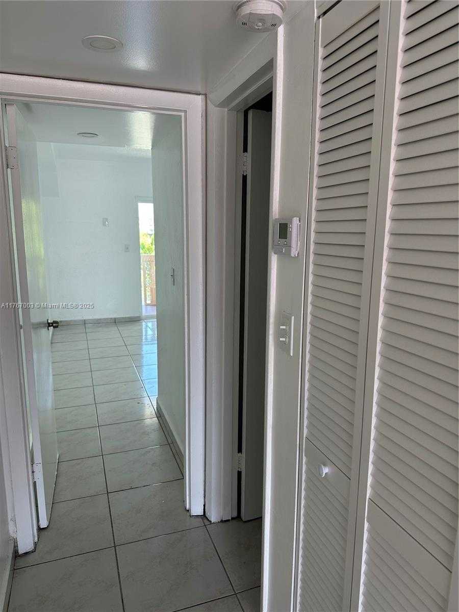 Small Image of 1085 WEST 71ST ST #26, Hialeah Number 9