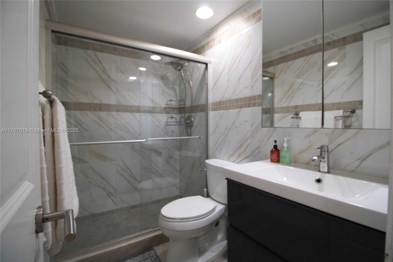Small Image of 3001 SOUTH OCEAN DR #425, Hollywood Number 19