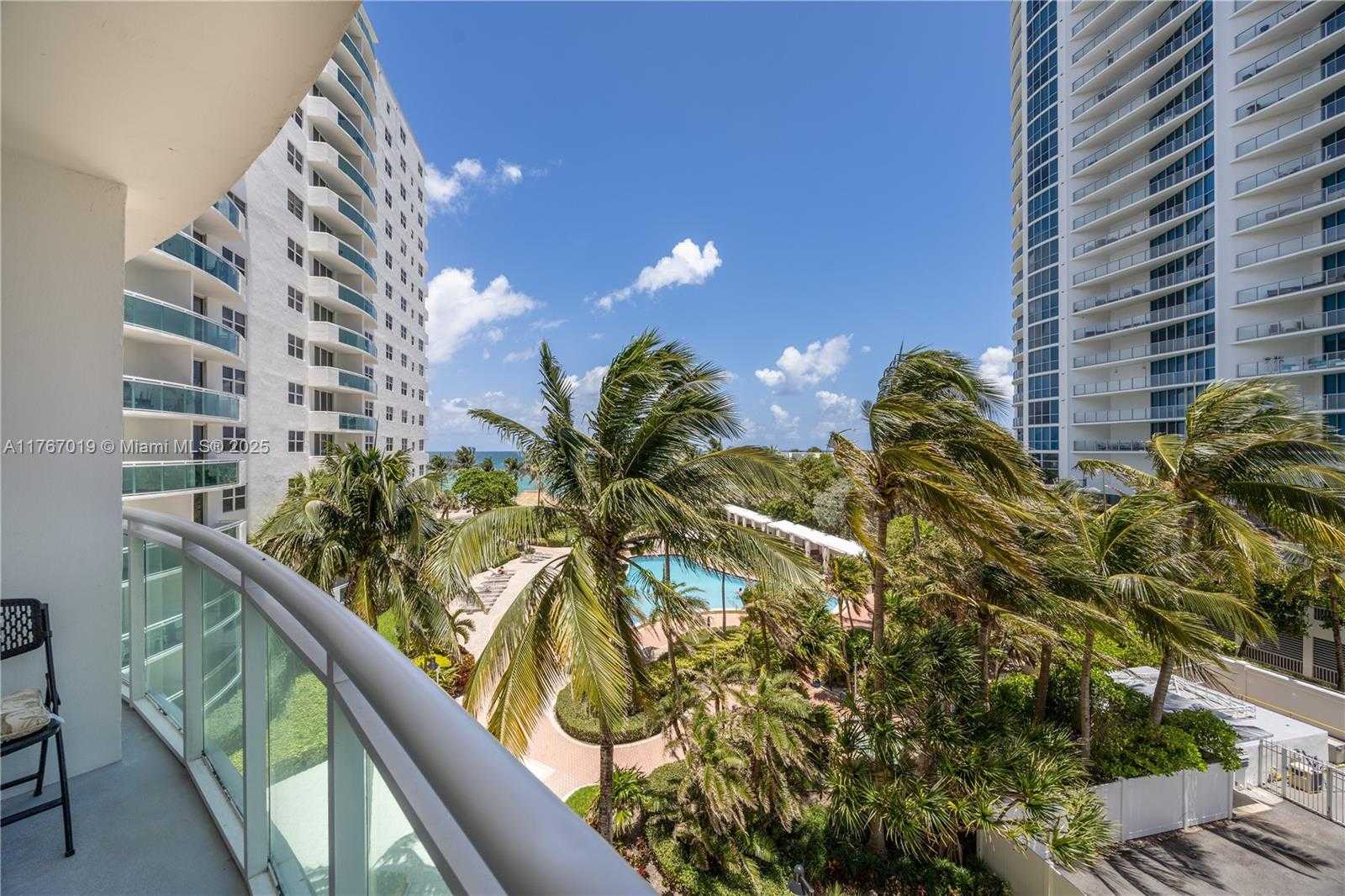 Small Image of 3001 SOUTH OCEAN DR #425, Hollywood Number 34