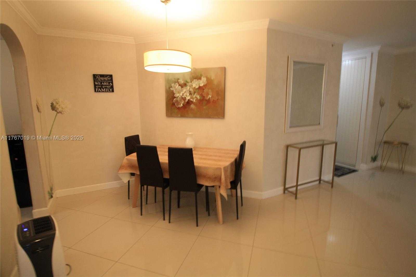Small Image of 3001 SOUTH OCEAN DR #425, Hollywood Number 8