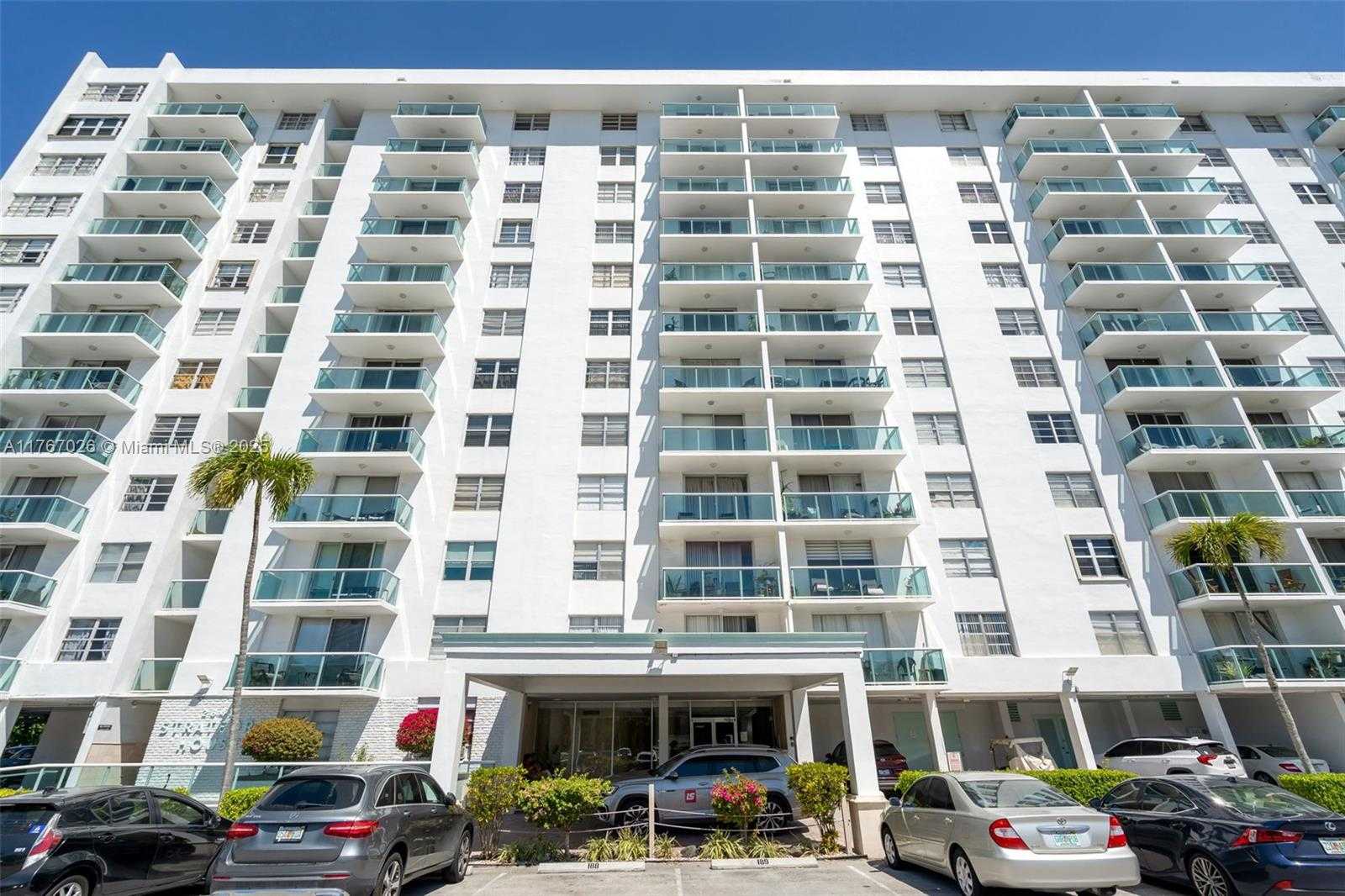 Small Image of 2841 NORTH EAST 163RD ST #805, North Miami Beach Number 3