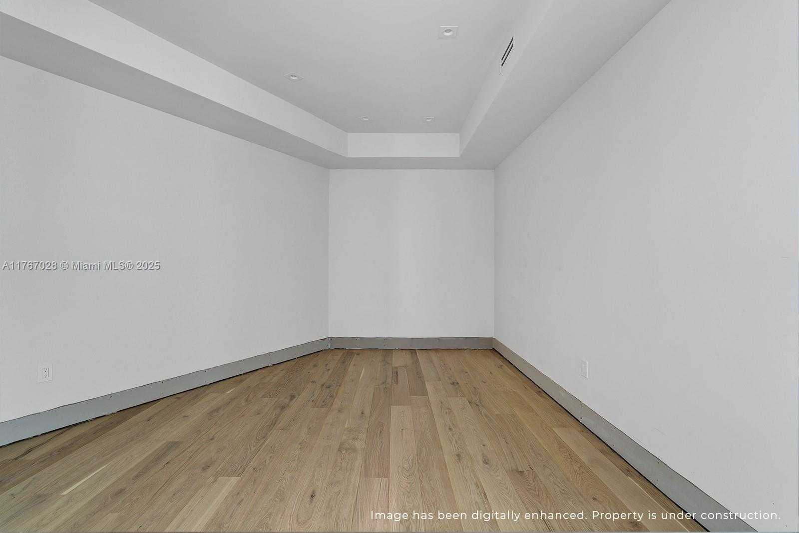 Small Image of 11400 N Bayshore Dr, North Miami, FL 33181, USA Number 9