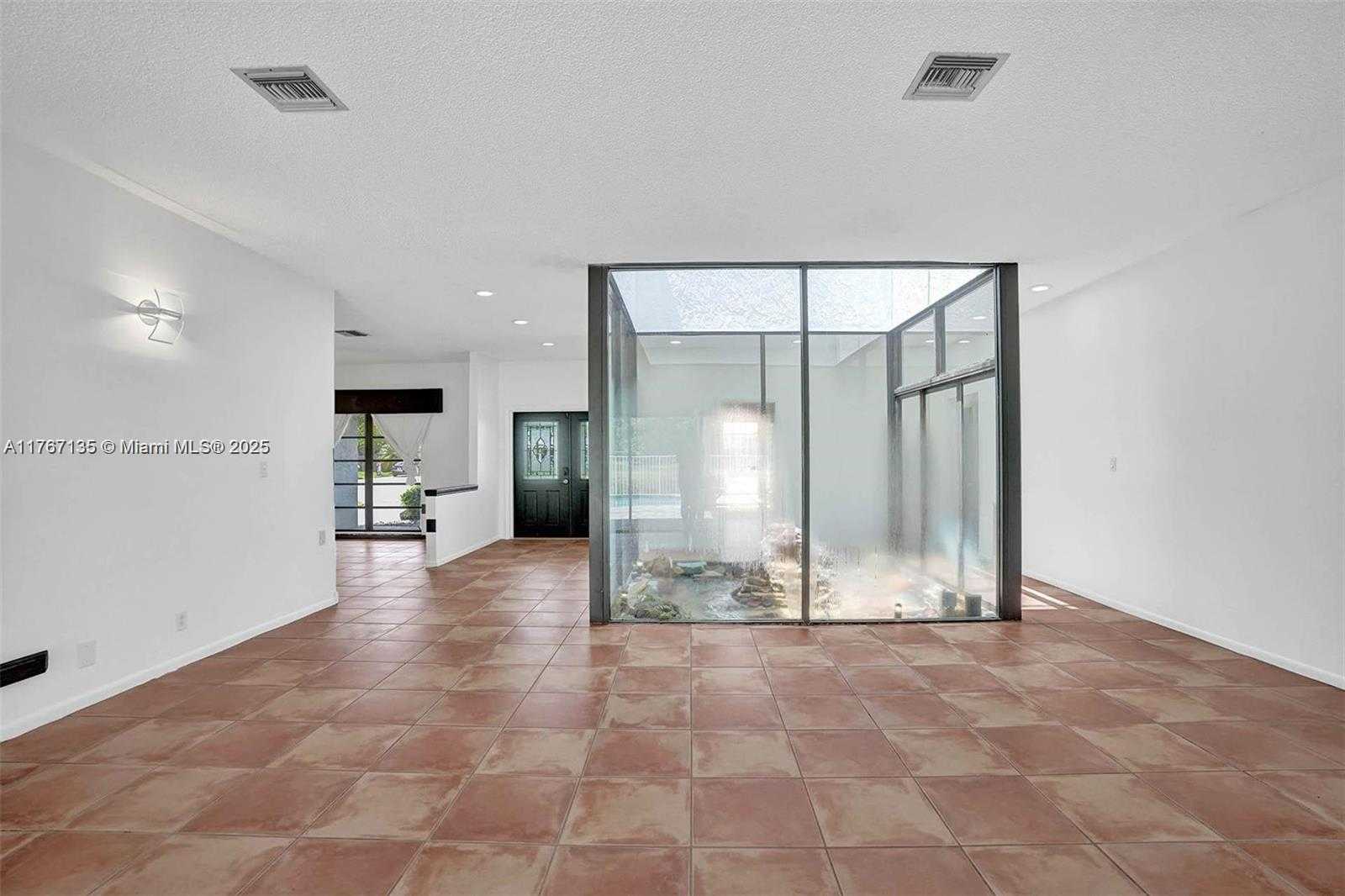 Small Image of 16610 ROYAL POINCIANA CT, Weston Number 14