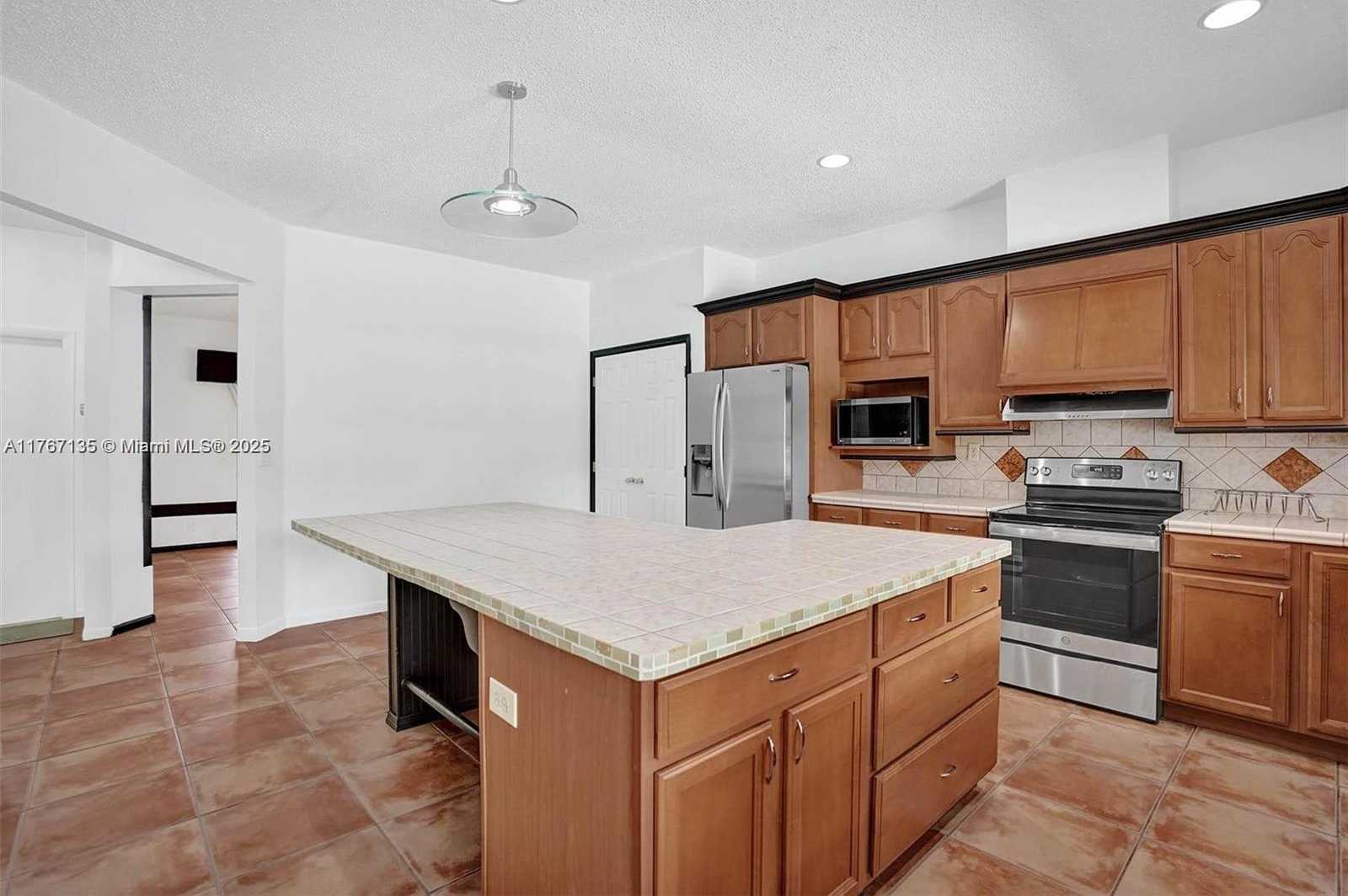 Small Image of 16610 ROYAL POINCIANA CT, Weston Number 27