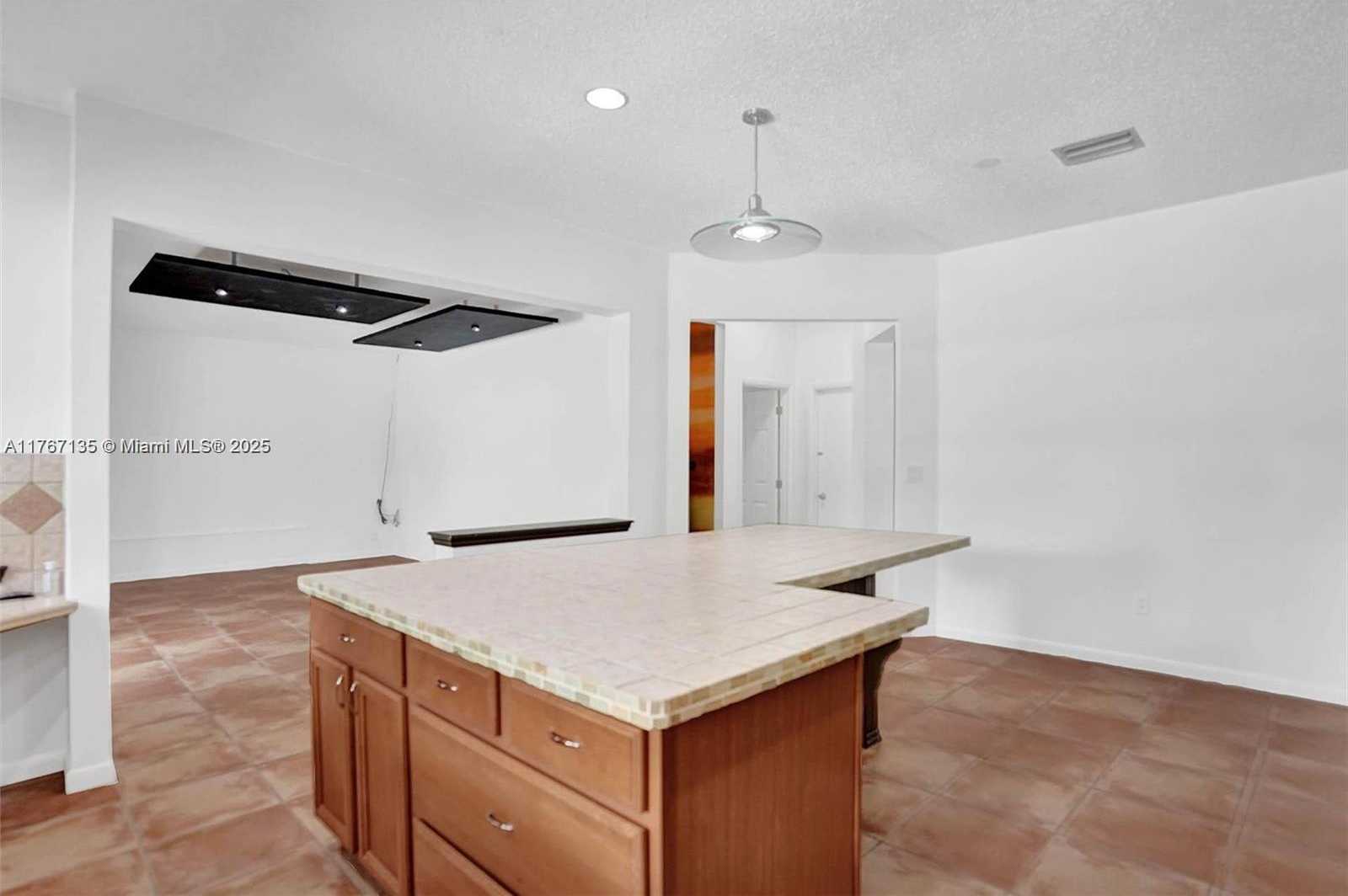 Small Image of 16610 ROYAL POINCIANA CT, Weston Number 28