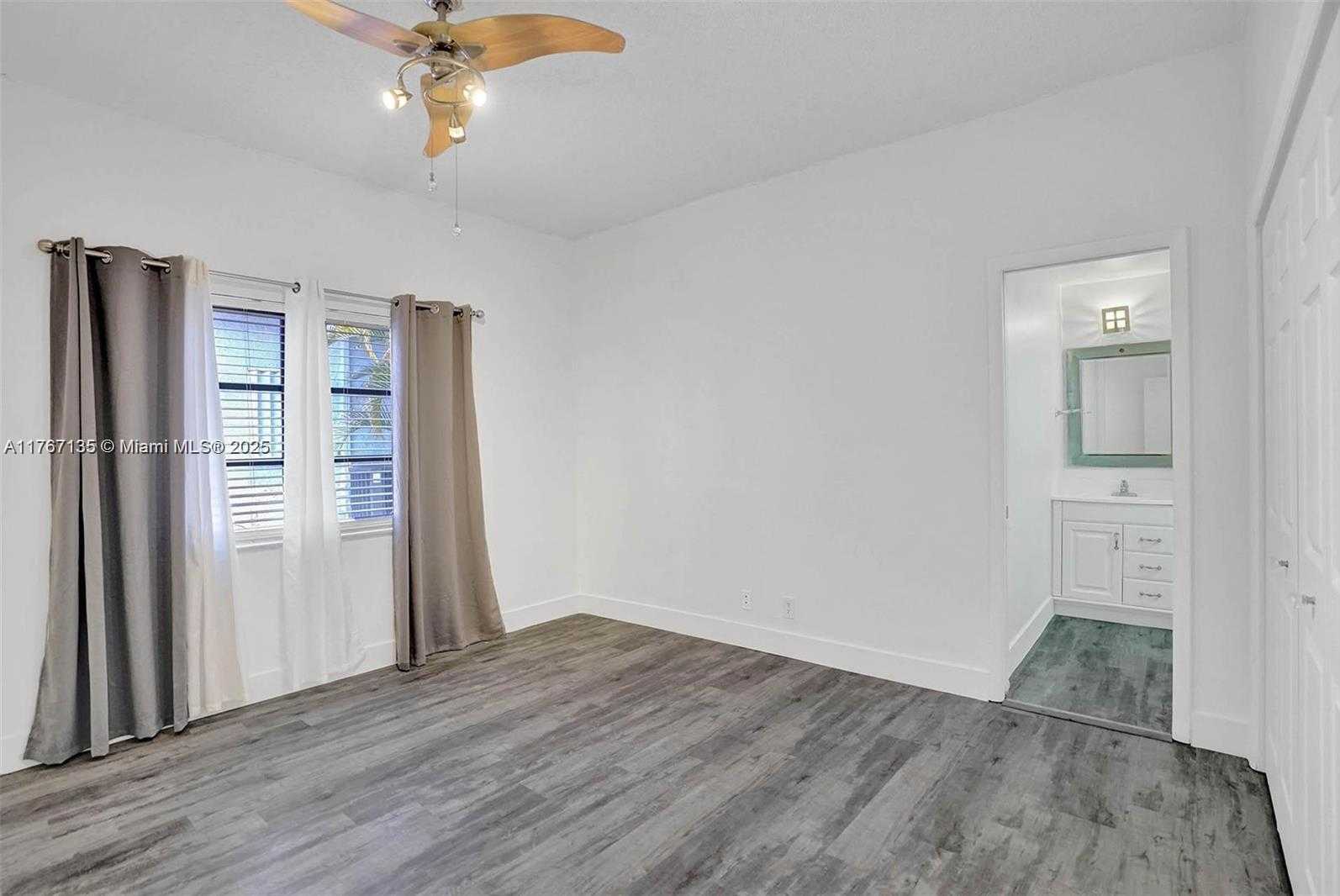 Small Image of 16610 ROYAL POINCIANA CT, Weston Number 35