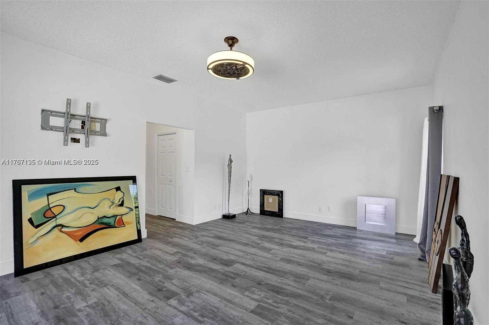 Small Image of 16610 ROYAL POINCIANA CT, Weston Number 46