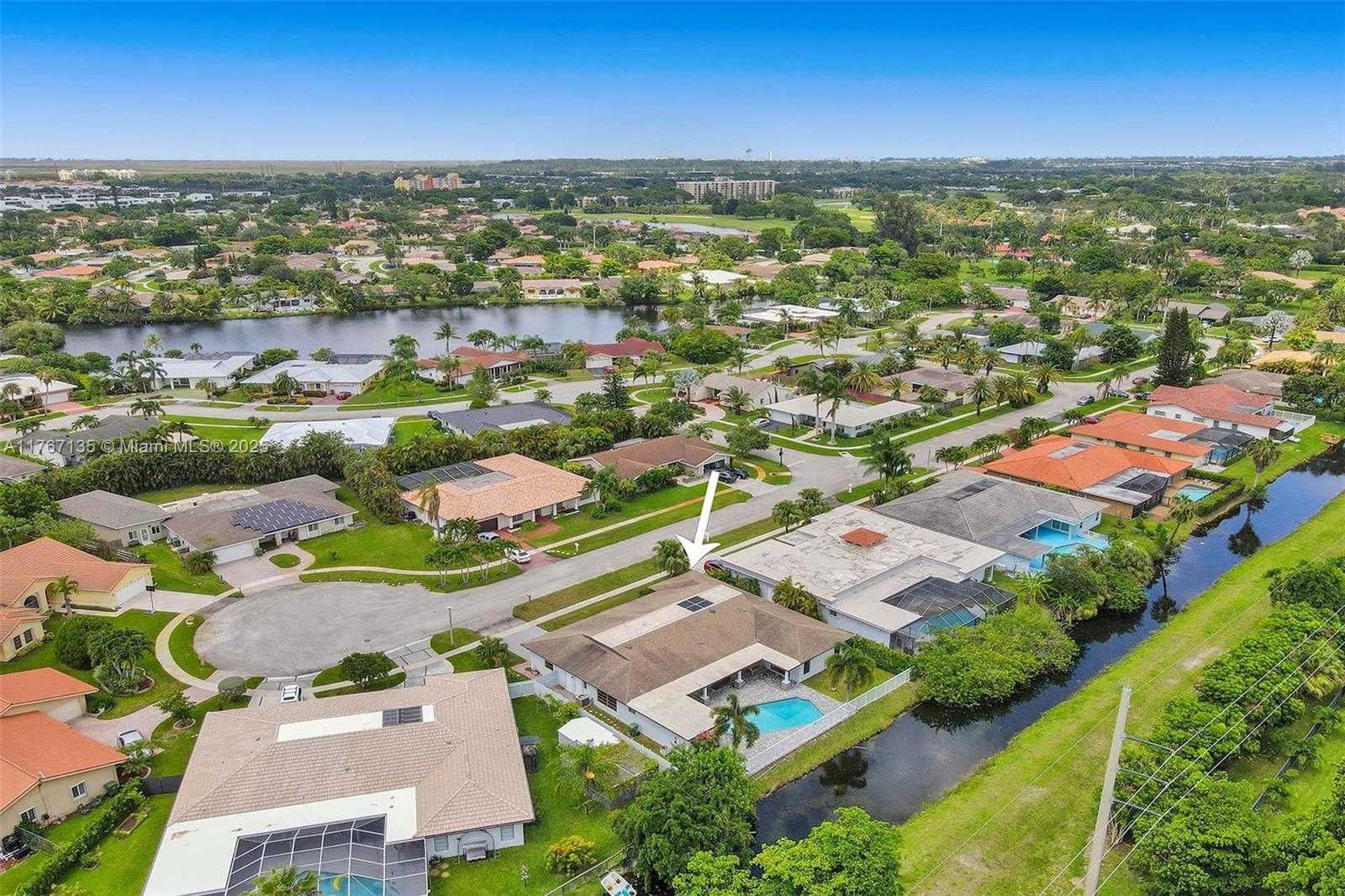 Small Image of 16610 ROYAL POINCIANA CT, Weston Number 59