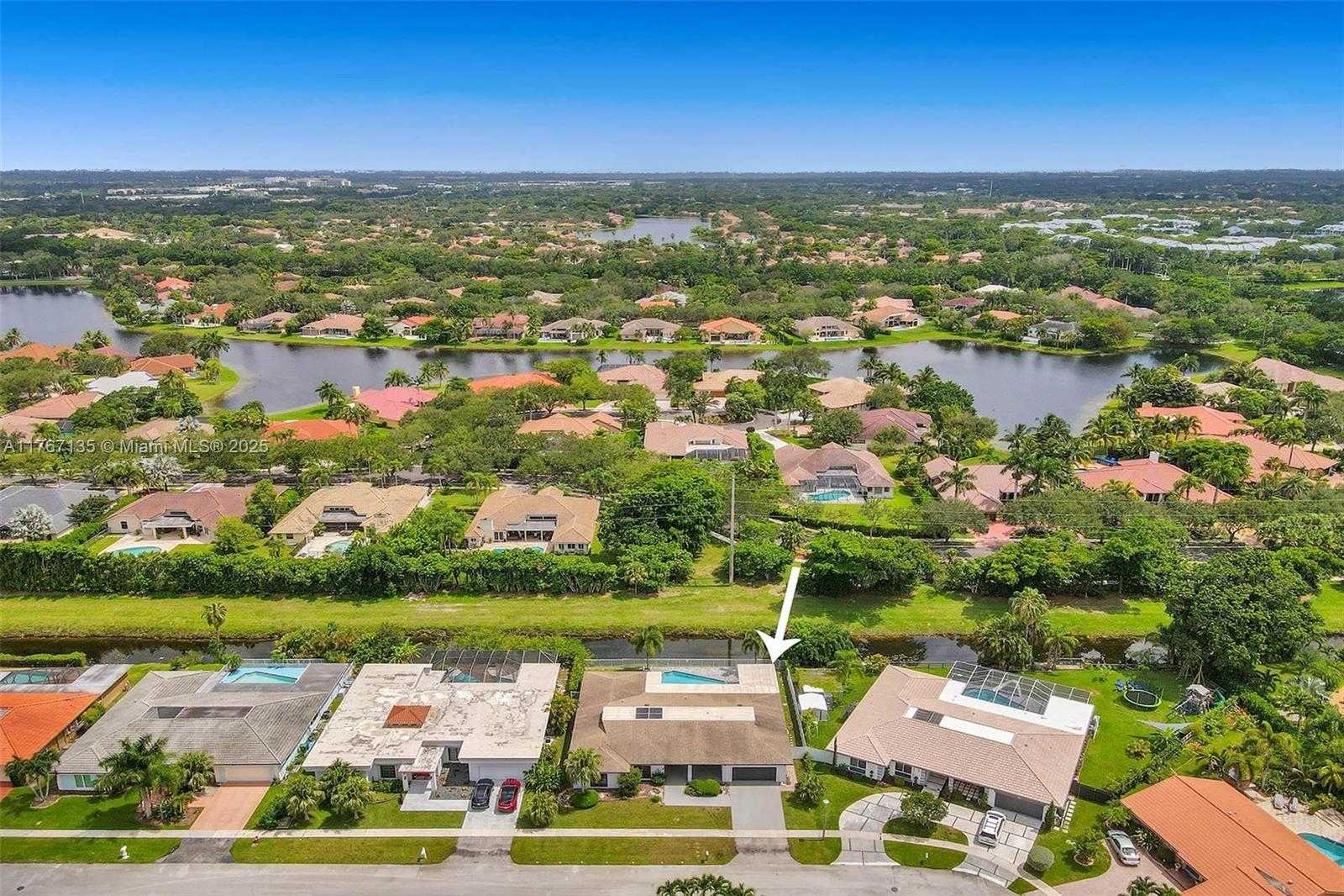 Small Image of 16610 ROYAL POINCIANA CT, Weston Number 62
