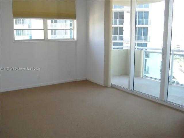 Small Image of 3001 #1427, Hollywood Number 11
