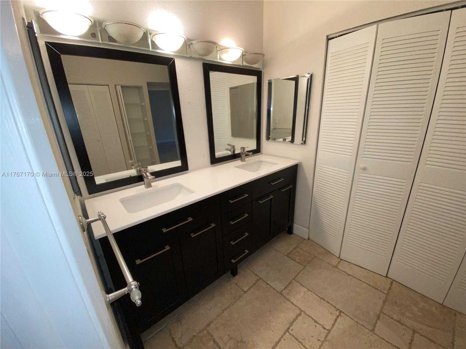 Small Image of 20505 EAST COUNTRY CLUB DR #135, Aventura Number 6