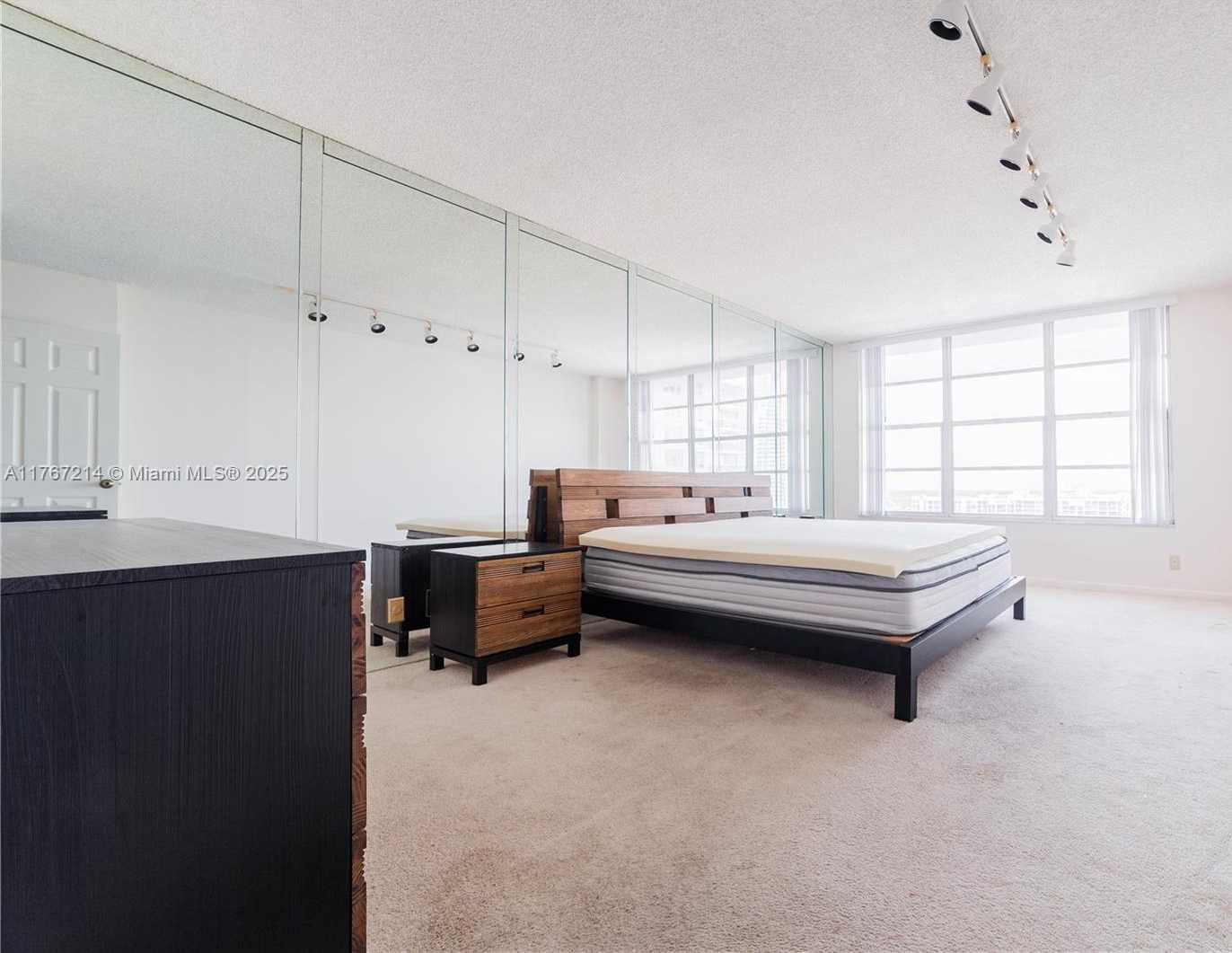 Small Image of 3800 SOUTH OCEAN DR #1404, Hollywood Number 29