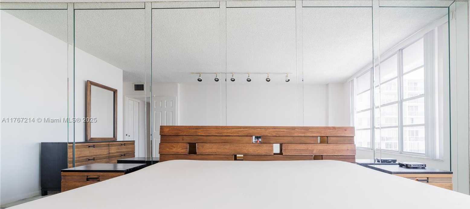 Small Image of 3800 SOUTH OCEAN DR #1404, Hollywood Number 30