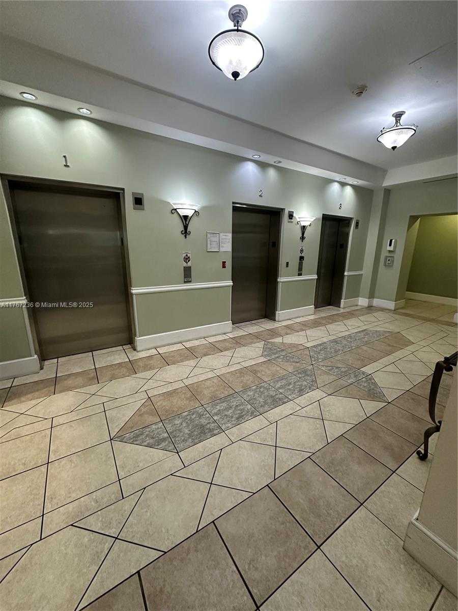 Small Image of 50 MENORES AVE #801, Coral Gables Number 8