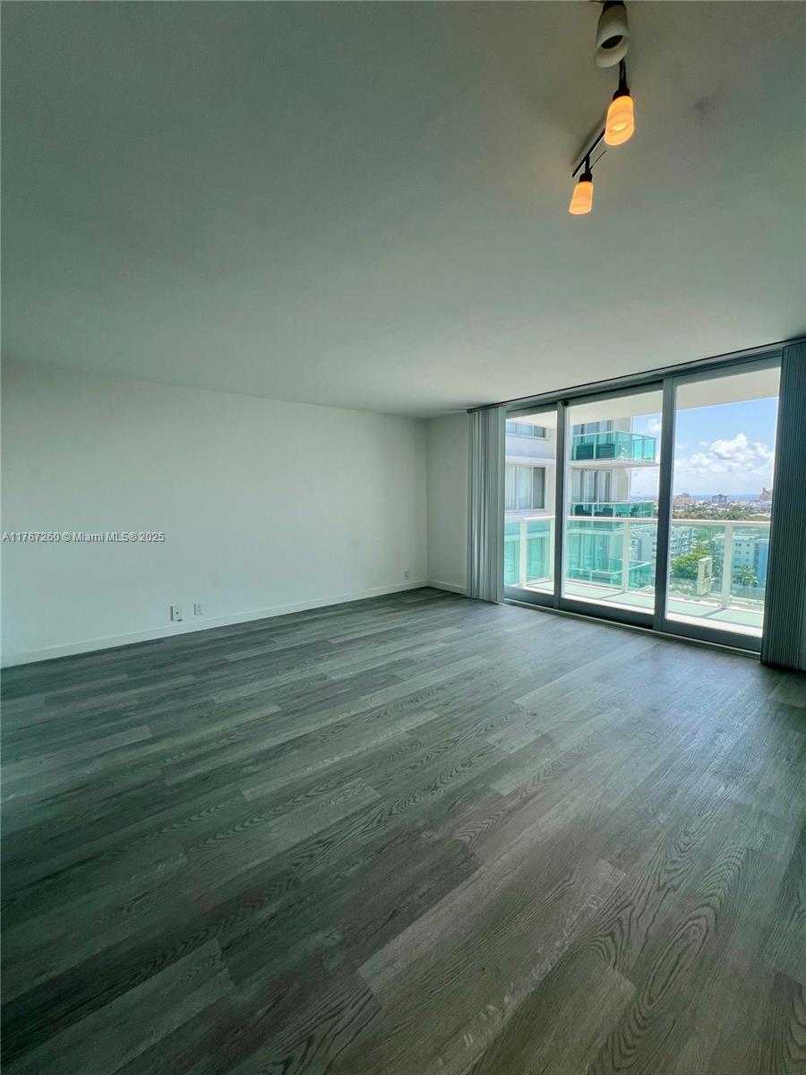 Small Image of 1000 WEST AVE #1431, Miami Beach Number 3