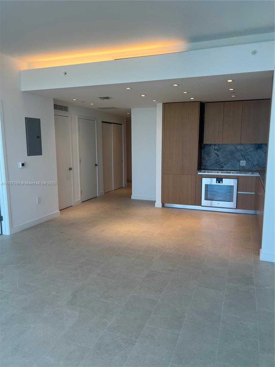 Small Image of 500 ALTON RD #1008, Miami Beach Number 12