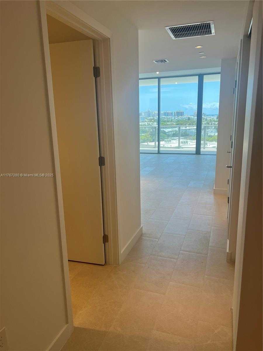 Small Image of 500 ALTON RD #1008, Miami Beach Number 4