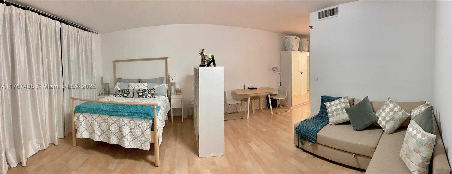 Small Image of 520 BRICKELL KEY DR #A817, Miami Number 8