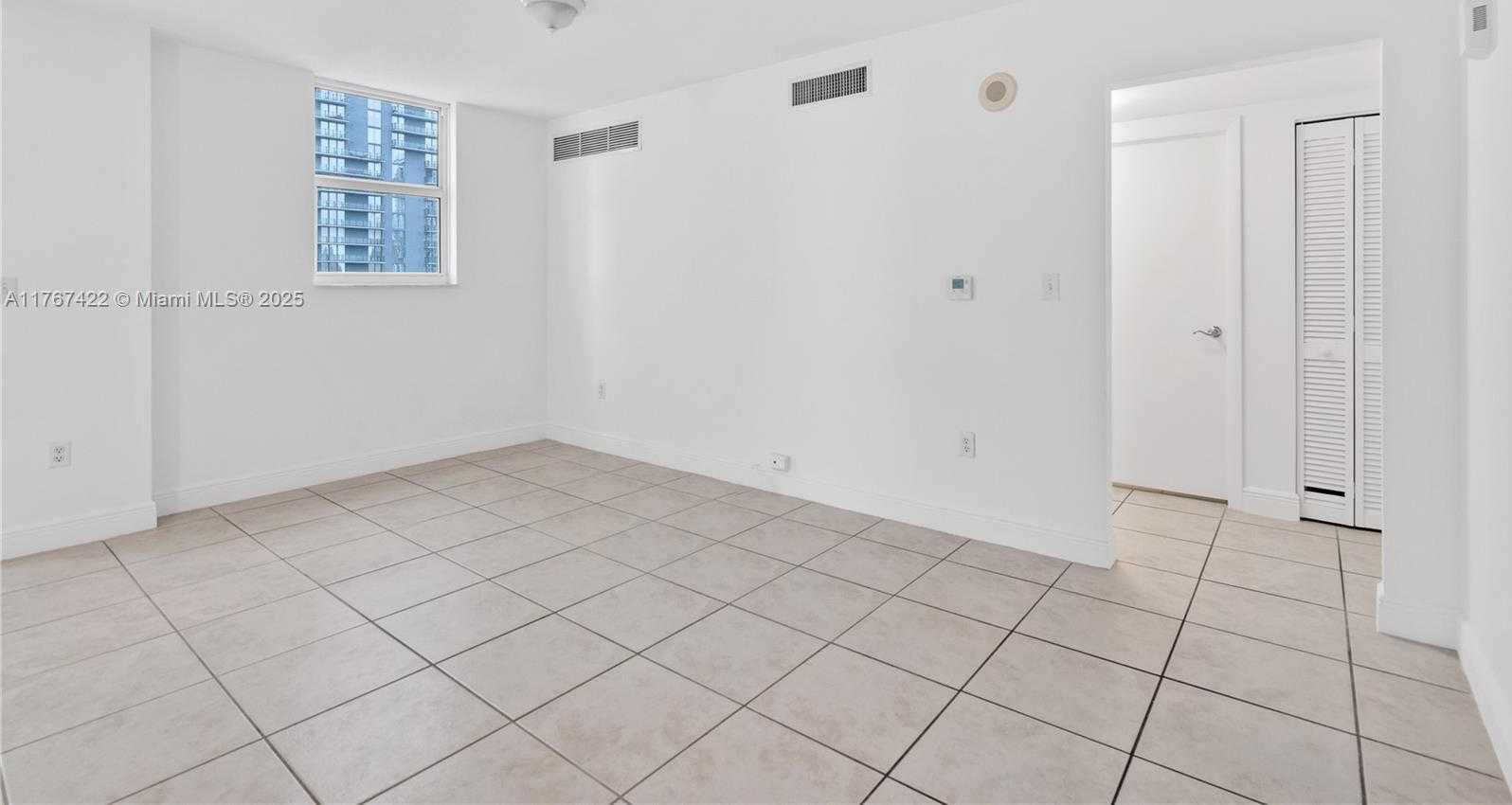 Small Image of 31 SOUTH EAST 5TH ST #2111, Miami Number 12