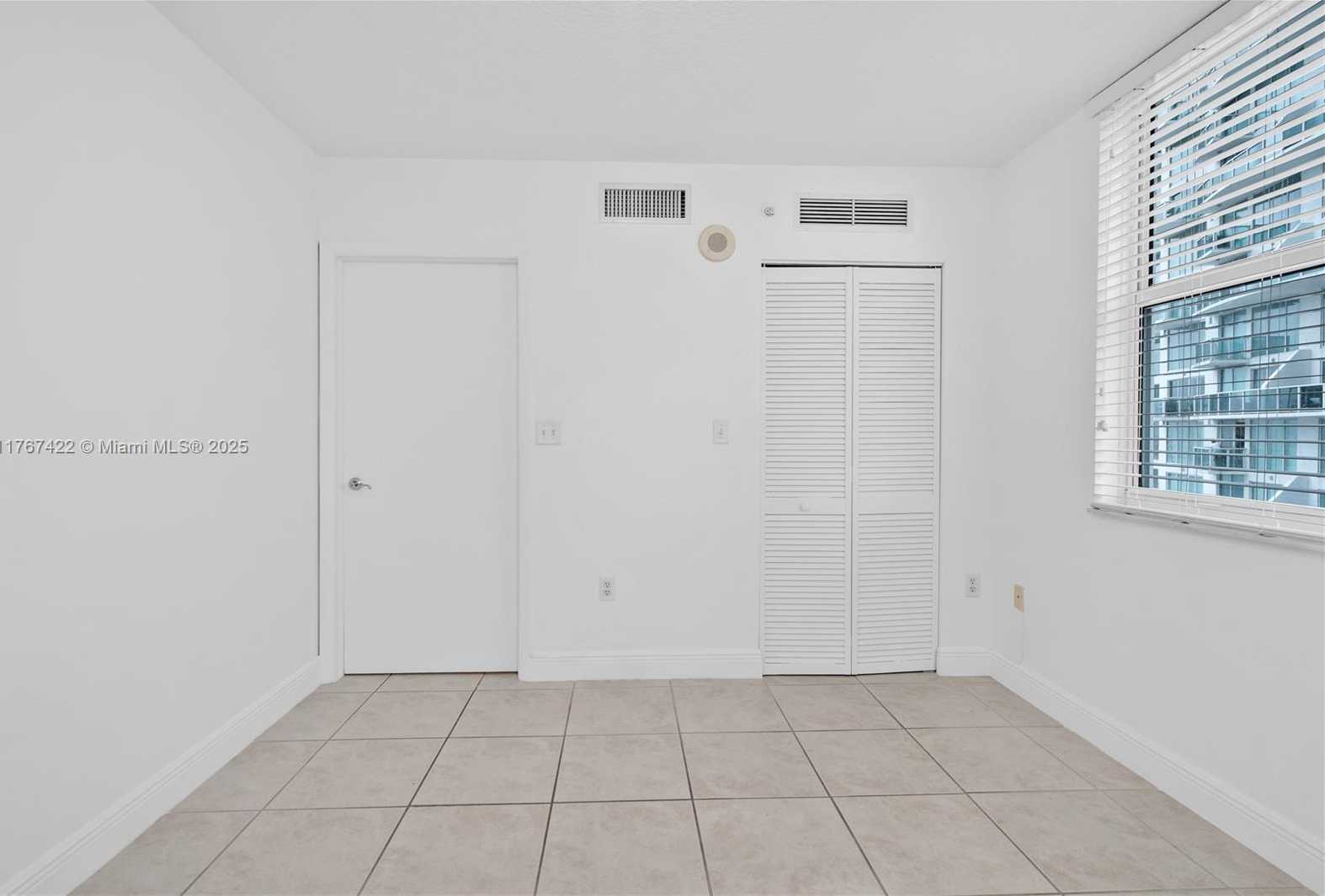 Small Image of 31 SOUTH EAST 5TH ST #2111, Miami Number 16