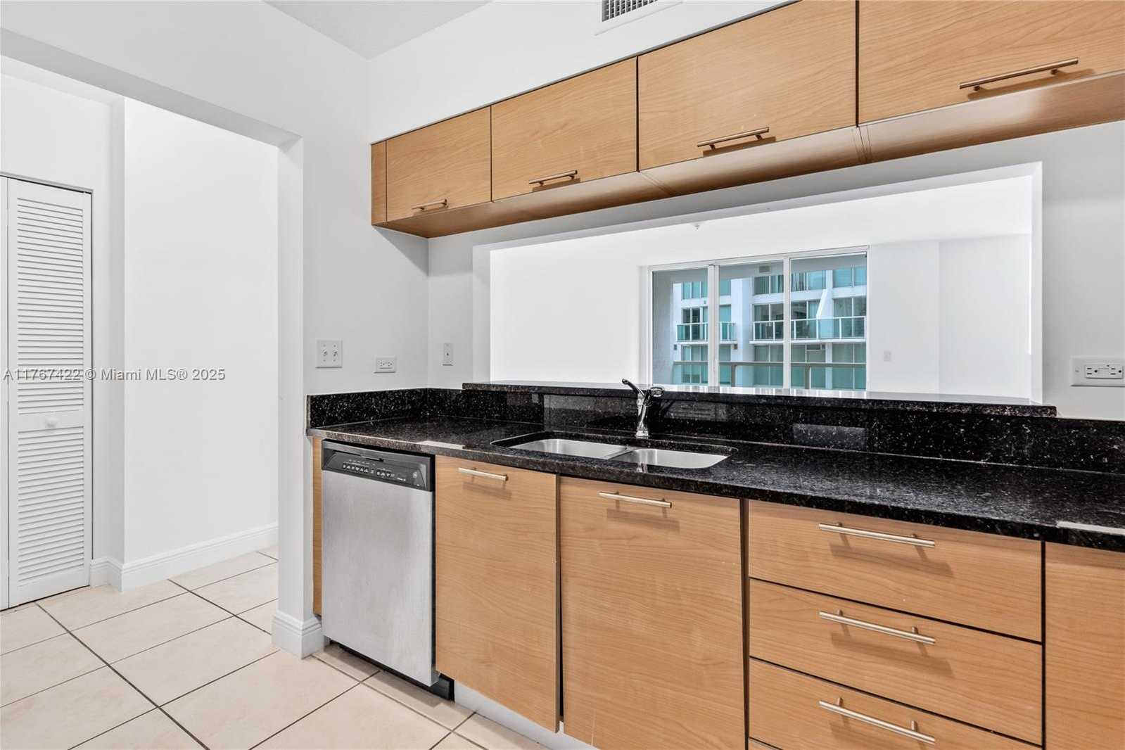 Small Image of 31 SOUTH EAST 5TH ST #2111, Miami Number 25