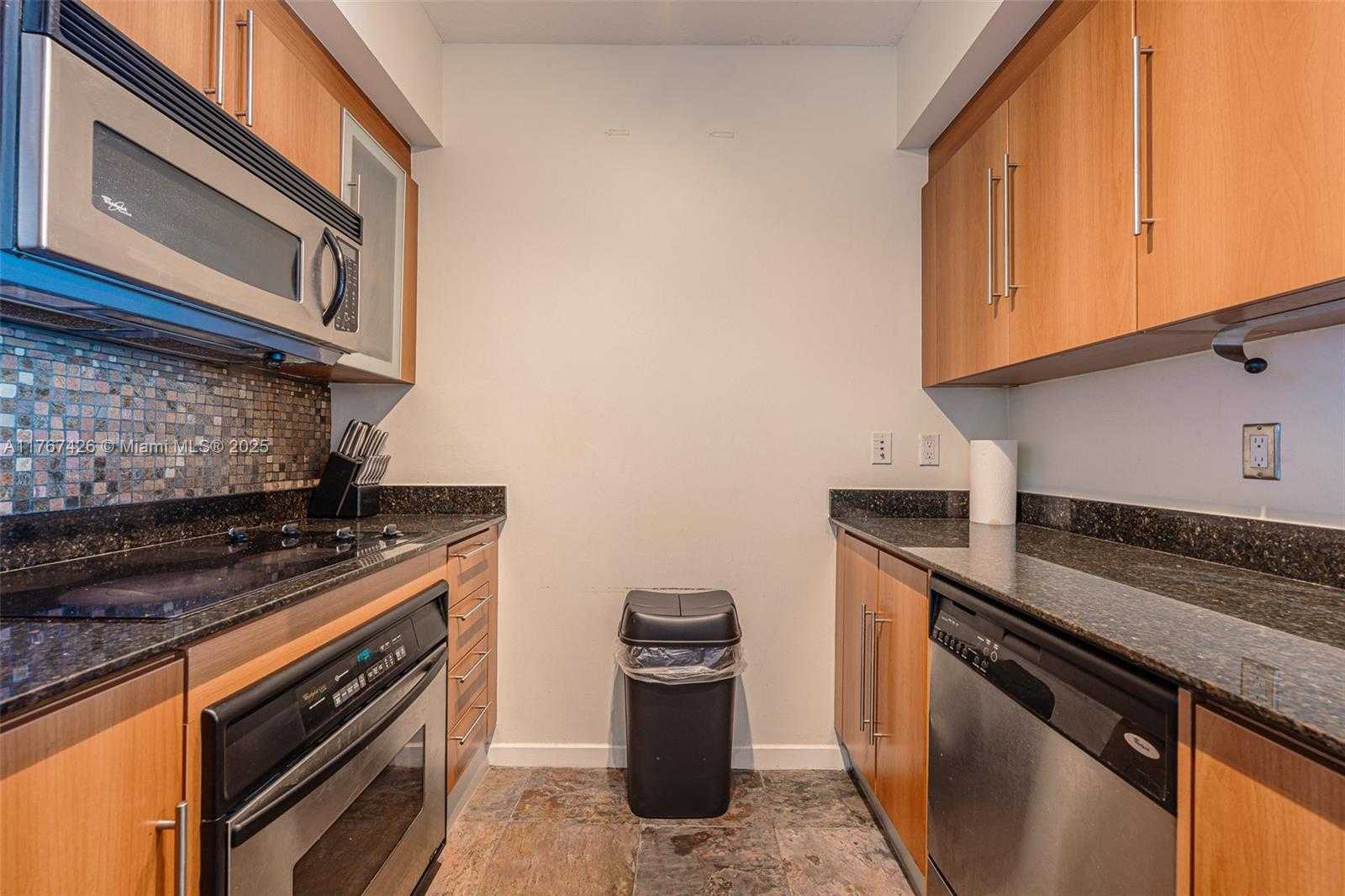 Small Image of 325 SOUTH BISCAYNE BLVD #3624, Miami Number 10