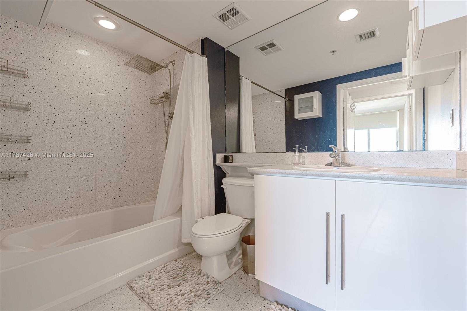 Small Image of 325 SOUTH BISCAYNE BLVD #3624, Miami Number 14