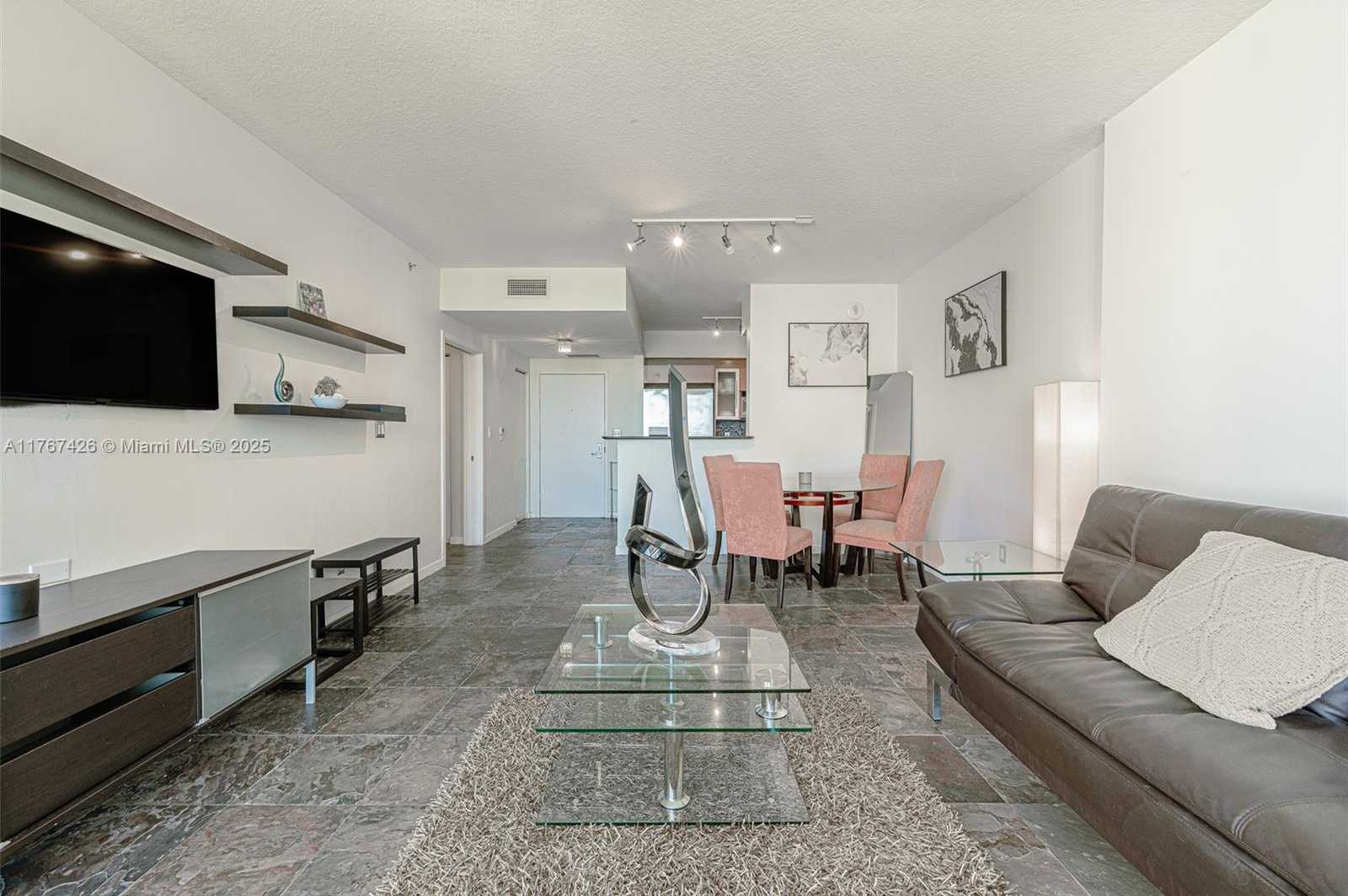 Small Image of 325 SOUTH BISCAYNE BLVD #3624, Miami Number 8