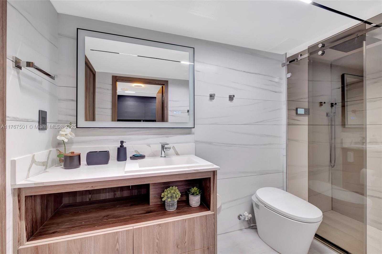Small Image of 2301 COLLINS AVE #432, Miami Beach Number 16