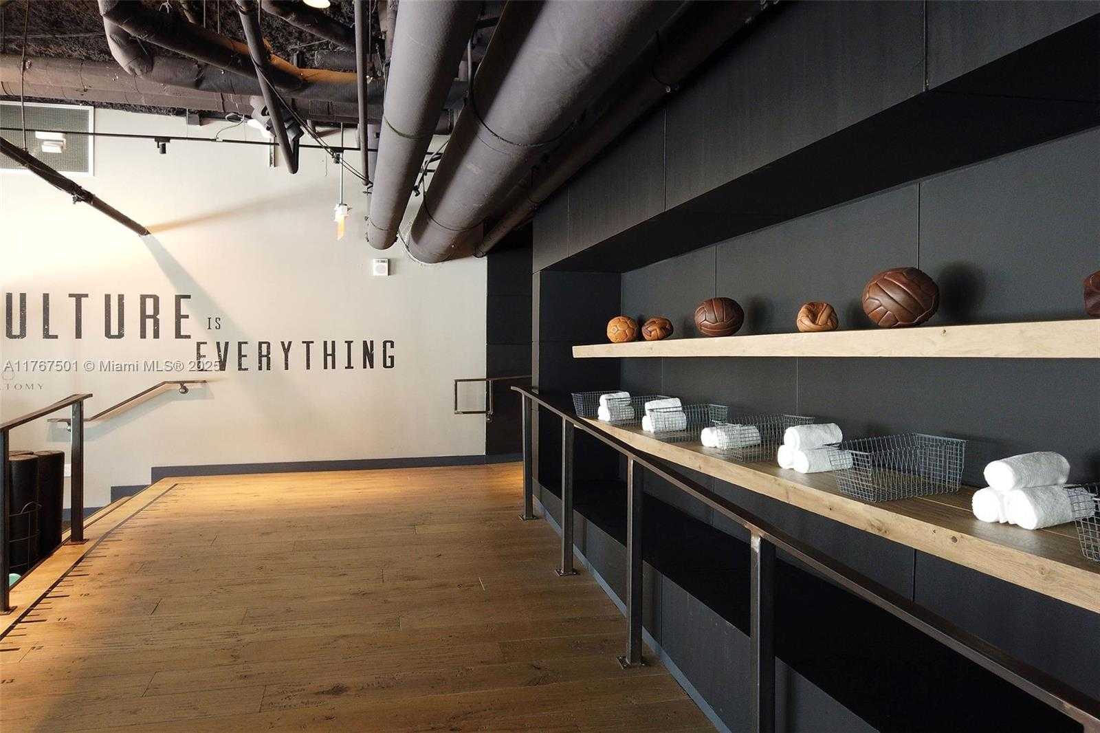 Small Image of 2301 COLLINS AVE #432, Miami Beach Number 32