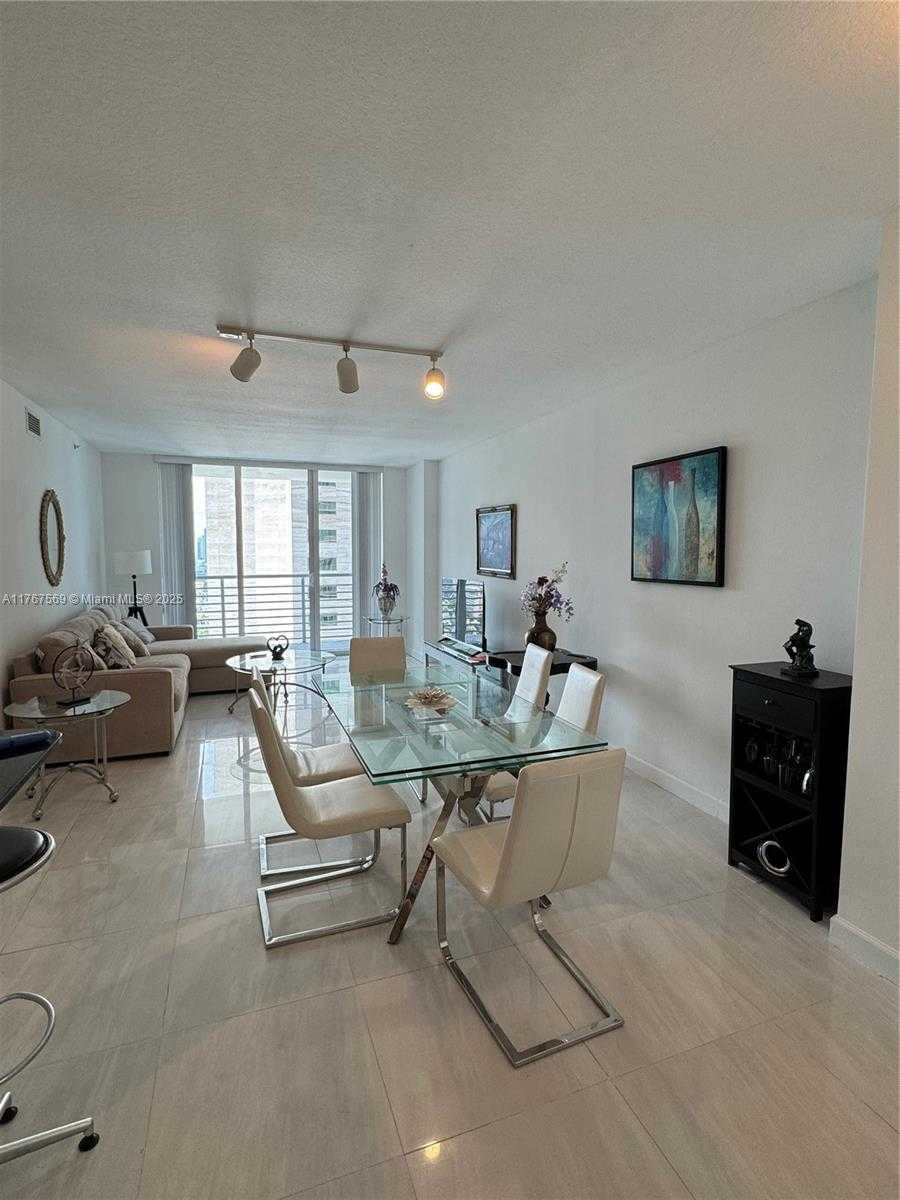 Small Image of 335 SOUTH BISCAYNE BLVD #2900, Miami Number 10