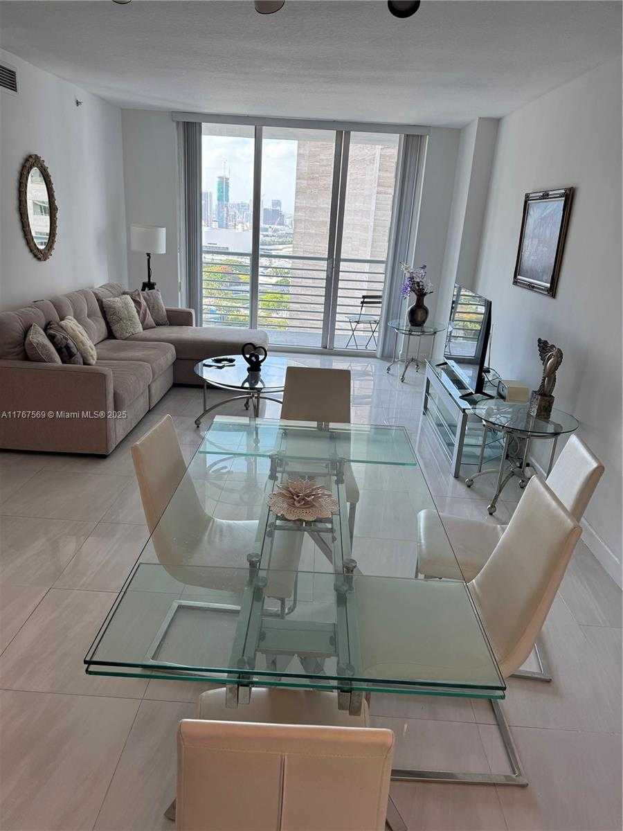 Small Image of 335 SOUTH BISCAYNE BLVD #2900, Miami Number 13