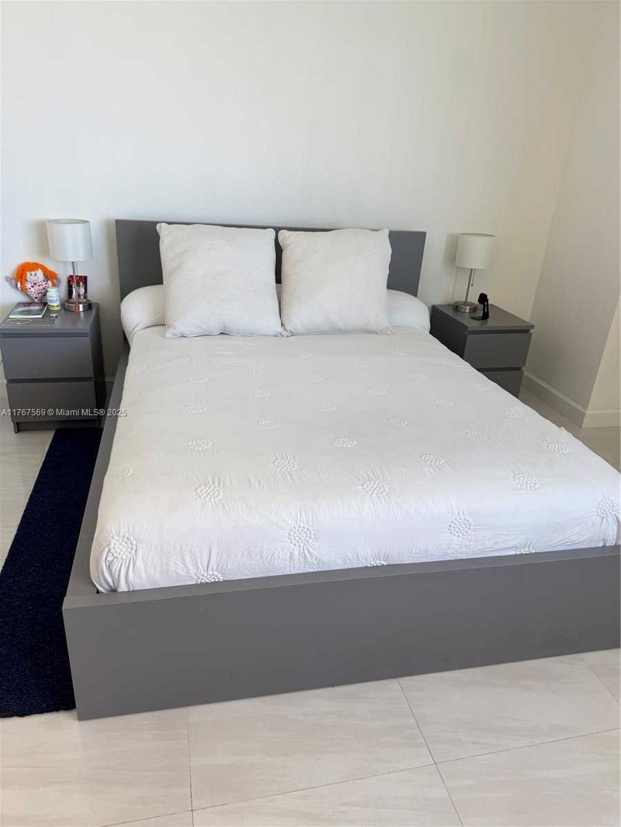 Small Image of 335 SOUTH BISCAYNE BLVD #2900, Miami Number 15