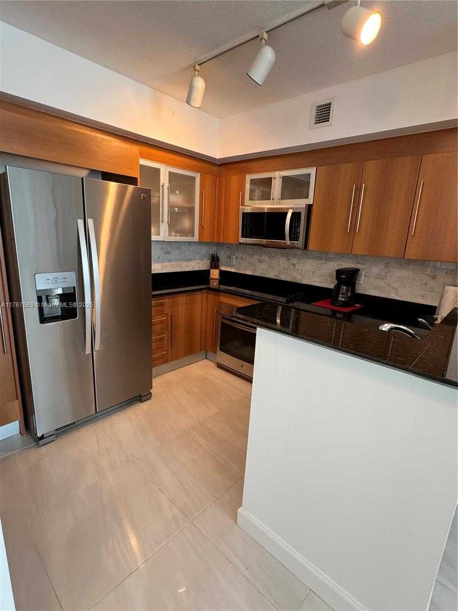 Small Image of 335 SOUTH BISCAYNE BLVD #2900, Miami Number 19