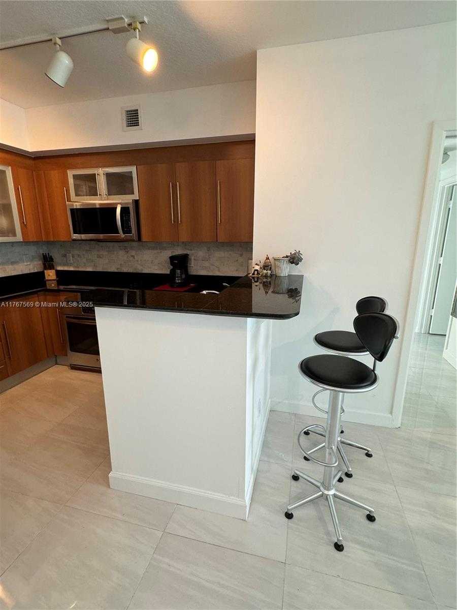 Small Image of 335 SOUTH BISCAYNE BLVD #2900, Miami Number 20