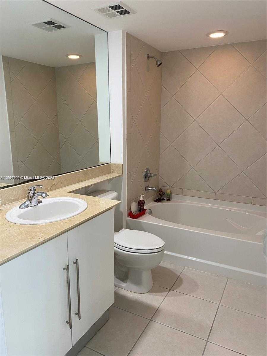 Small Image of 335 SOUTH BISCAYNE BLVD #2900, Miami Number 23