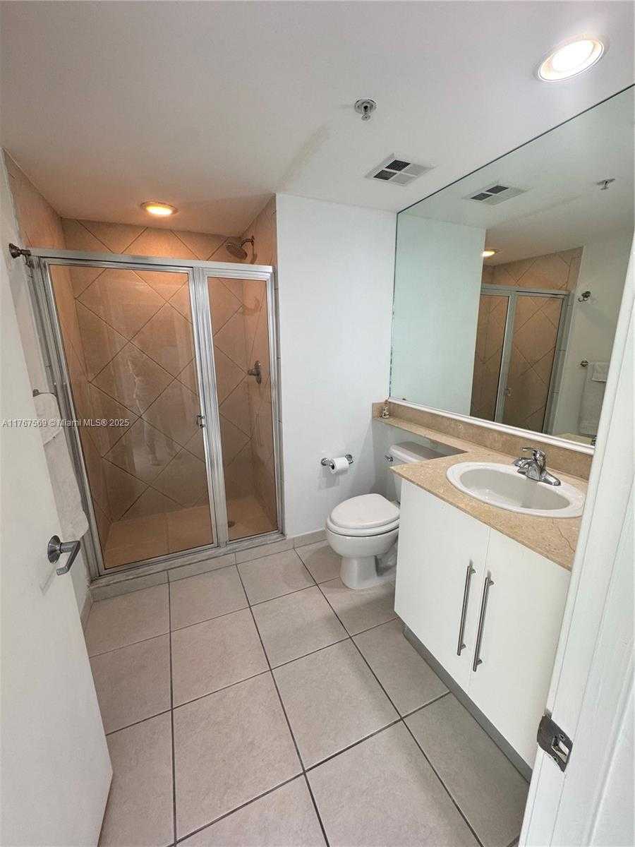 Small Image of 335 SOUTH BISCAYNE BLVD #2900, Miami Number 25