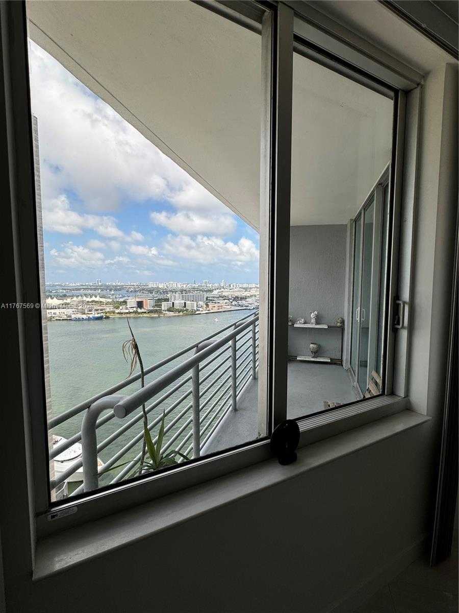 Small Image of 335 SOUTH BISCAYNE BLVD #2900, Miami Number 26