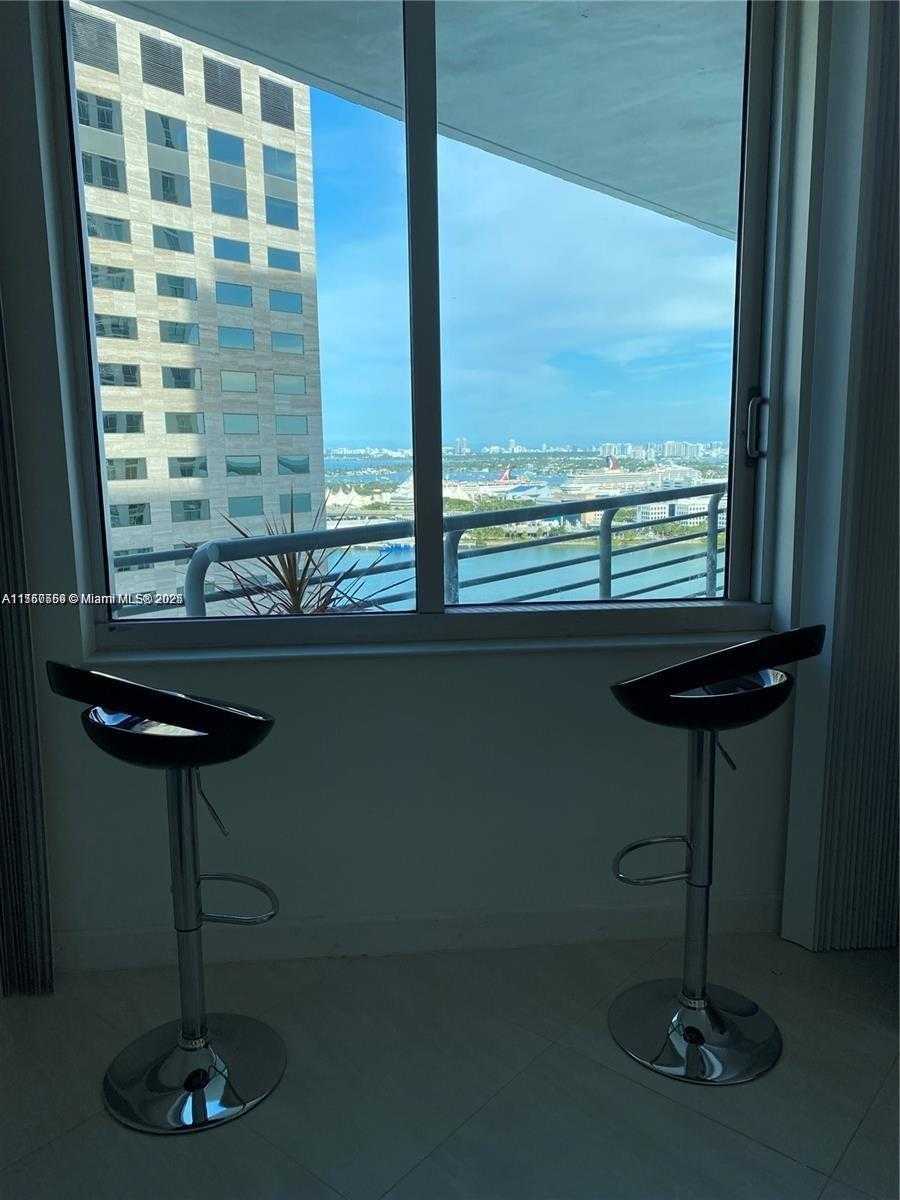 Small Image of 335 SOUTH BISCAYNE BLVD #2900, Miami Number 27