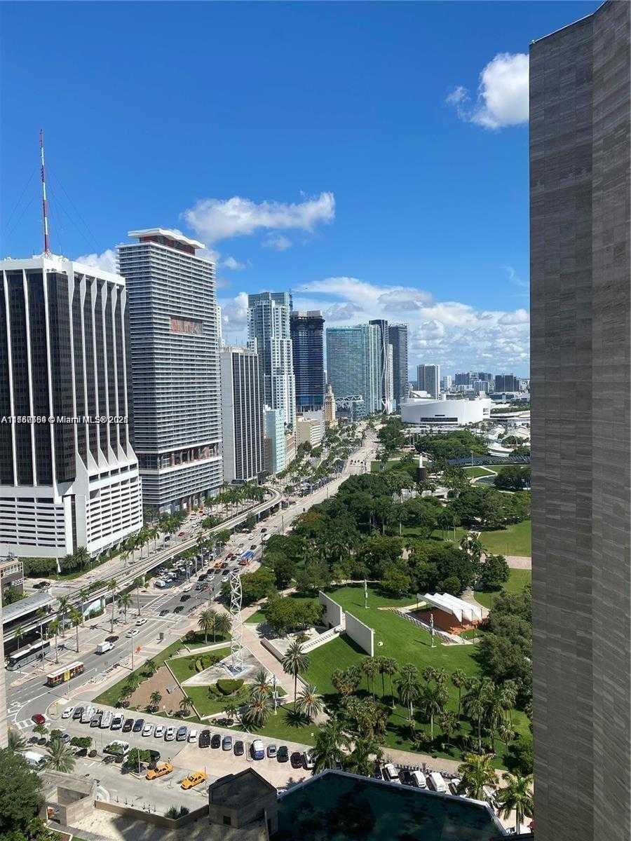 Small Image of 335 SOUTH BISCAYNE BLVD #2900, Miami Number 41