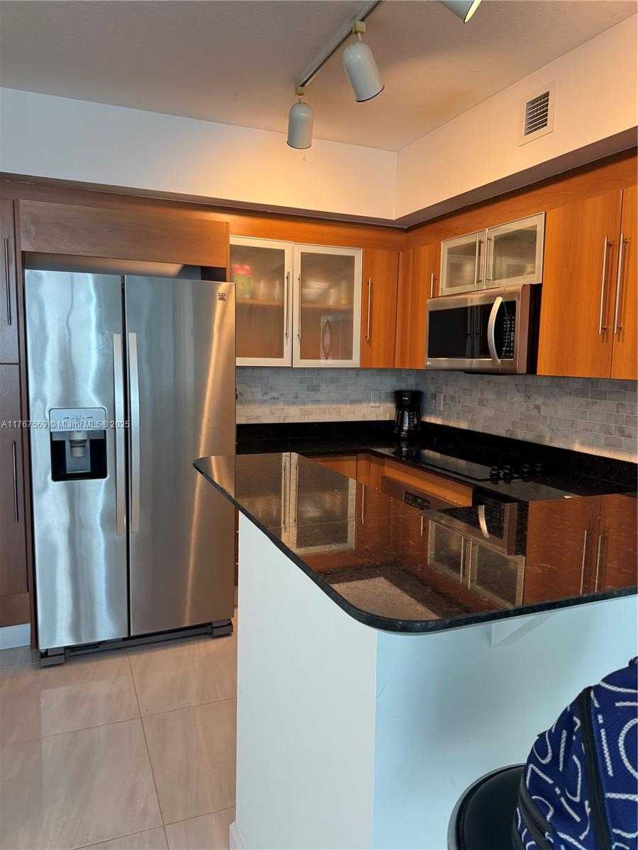Small Image of 335 SOUTH BISCAYNE BLVD #2900, Miami Number 47