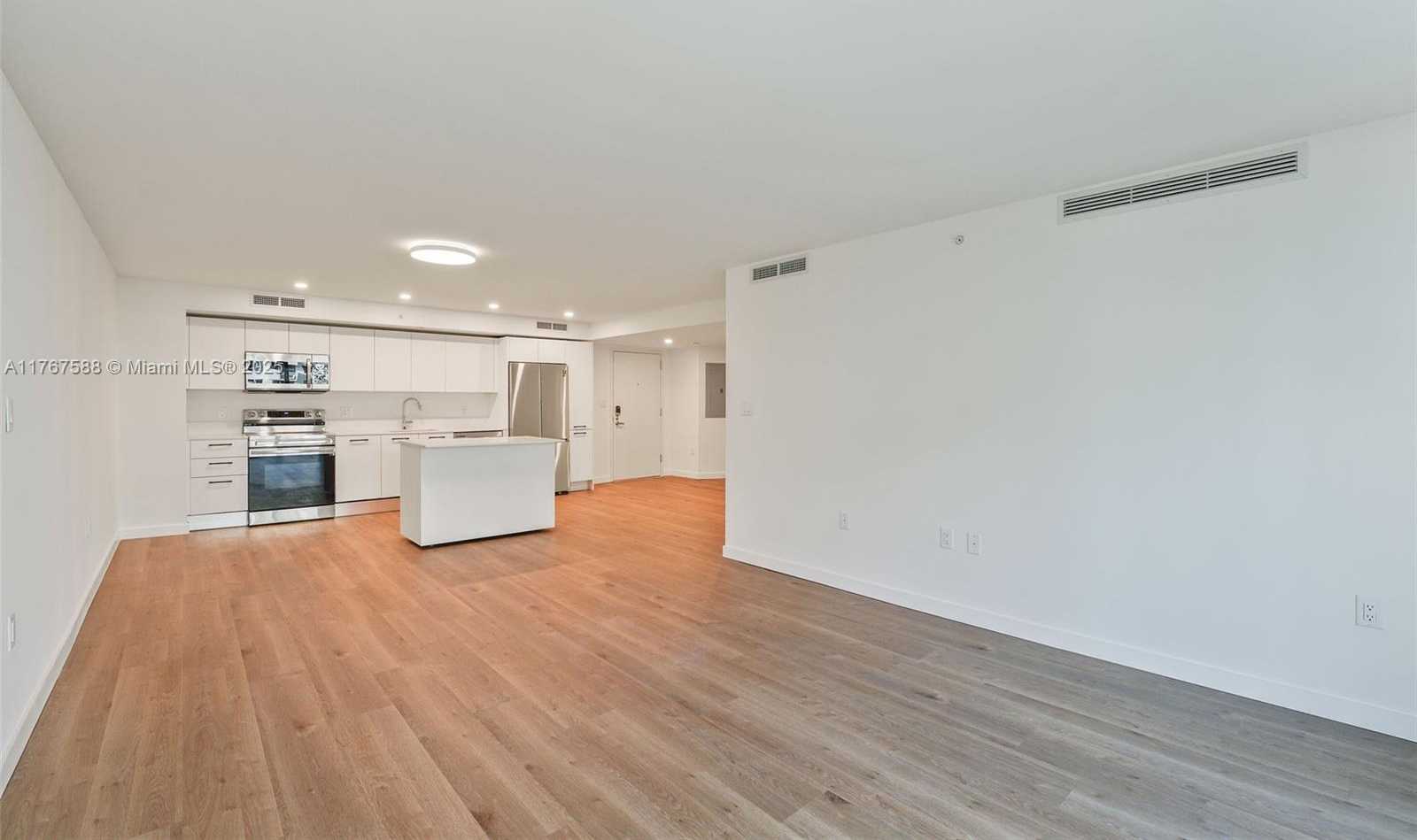 Small Image of 1500 BAY RD #N-1422, Miami Beach Number 14