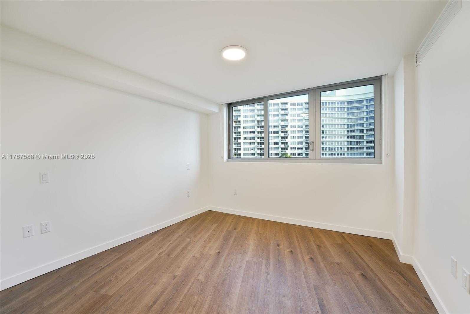 Small Image of 1500 BAY RD #N-1422, Miami Beach Number 20