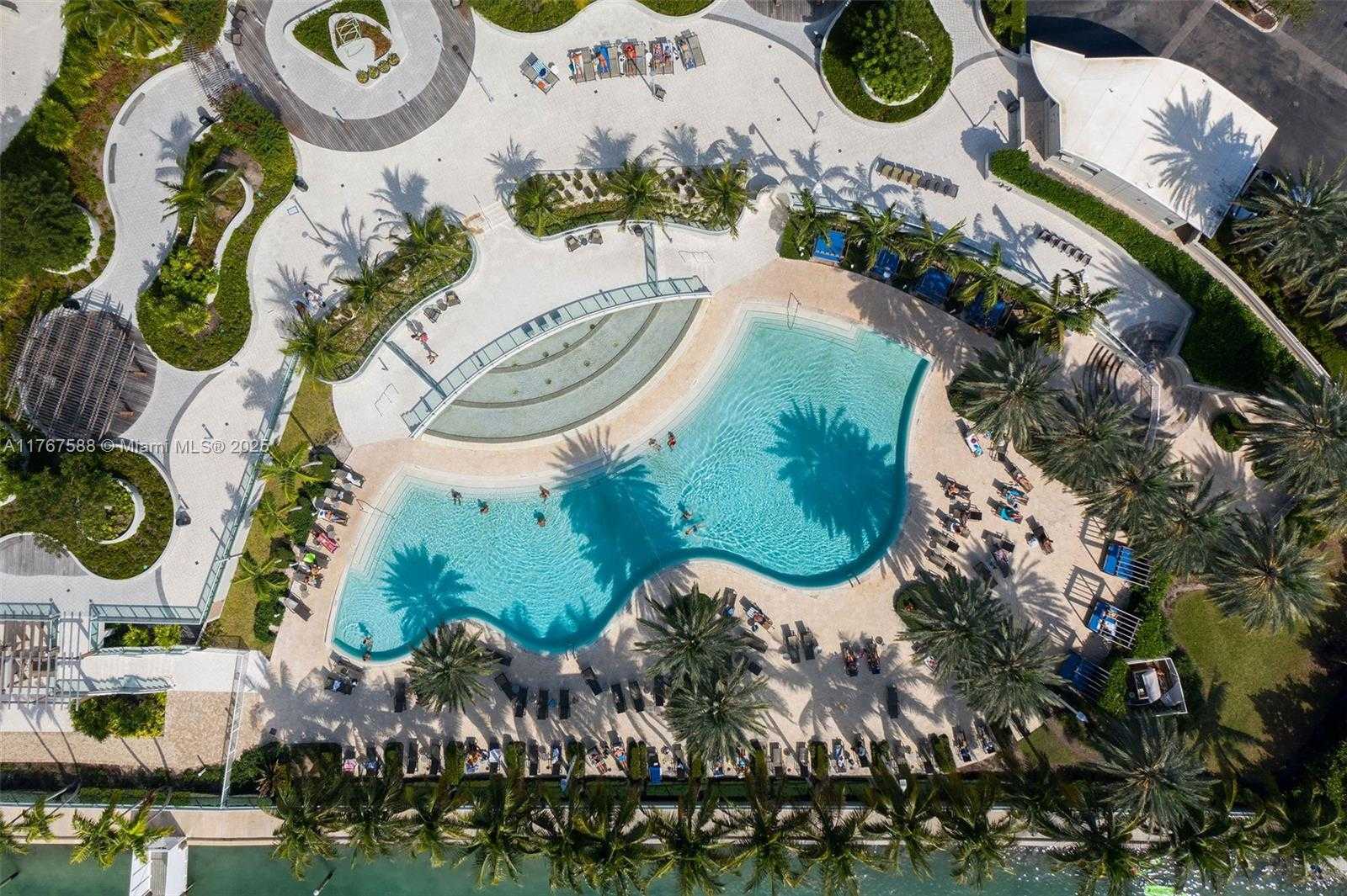 Small Image of 1500 BAY RD #N-1422, Miami Beach Number 44