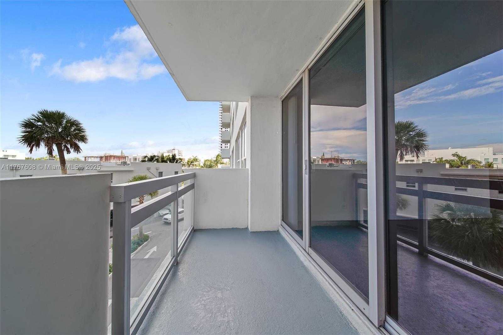 Small Image of 1500 BAY RD #S-0306, Miami Beach Number 10